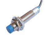 Sensor indutivo M12, 2 mm, tensão indicada no catálogo como 220 VCC
