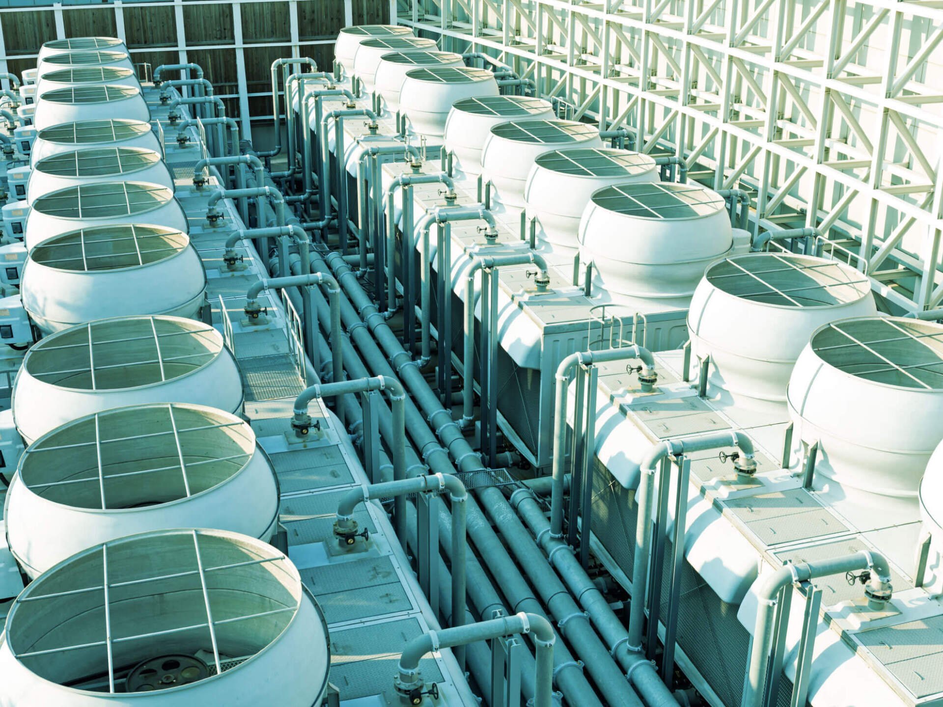 Imagem de ar condicionado industrial em fábrica